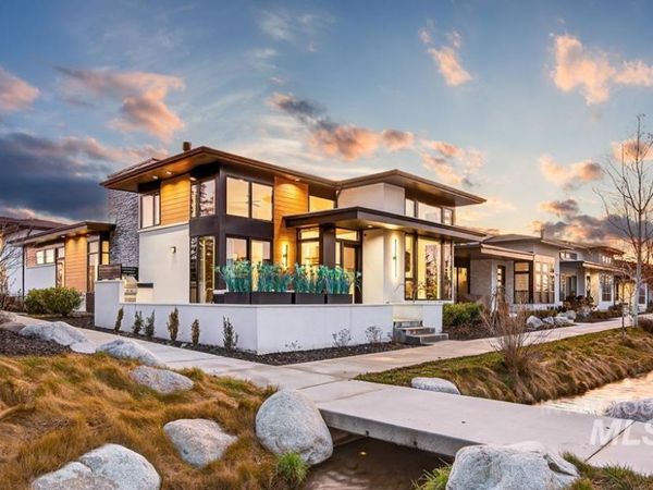 2142 E Granite Cove Ln, Eagle, ID 83616