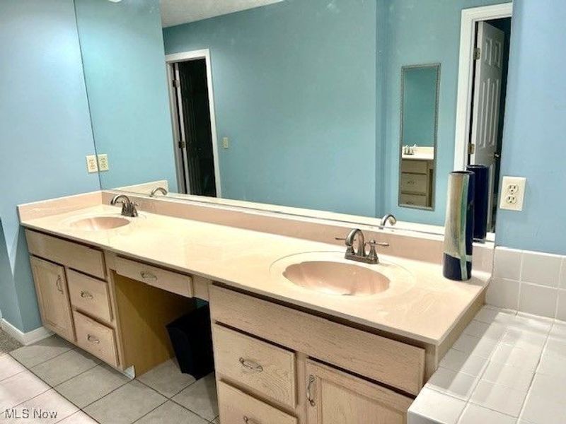 2858 Orchard Grove Court, Fairlawn, OH 44333 Photo 14