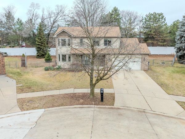 34508 Marina Court, Westland, MI 48185