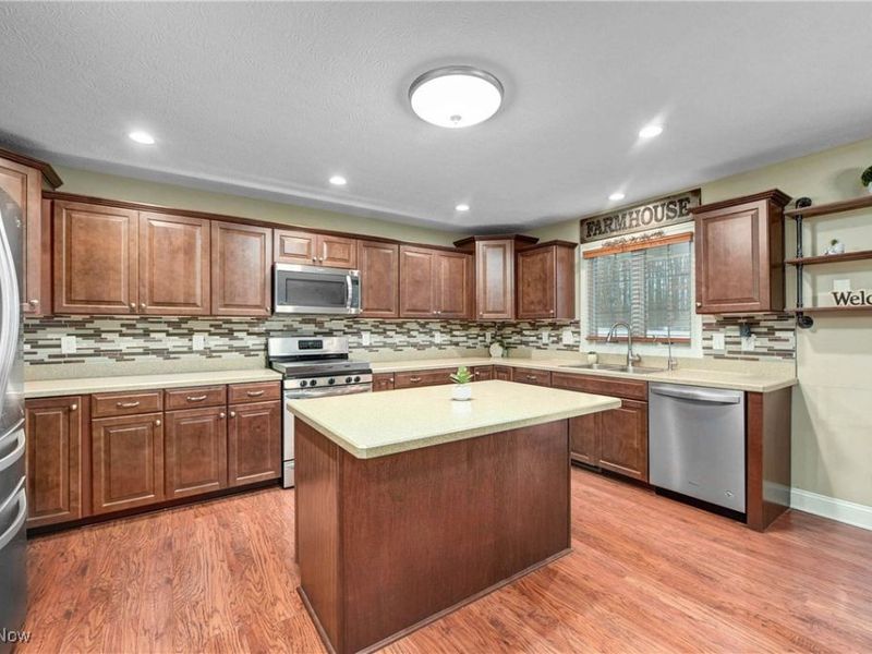 3654 Elizabeth Drive, Vermilion, OH 44089 Photo 13