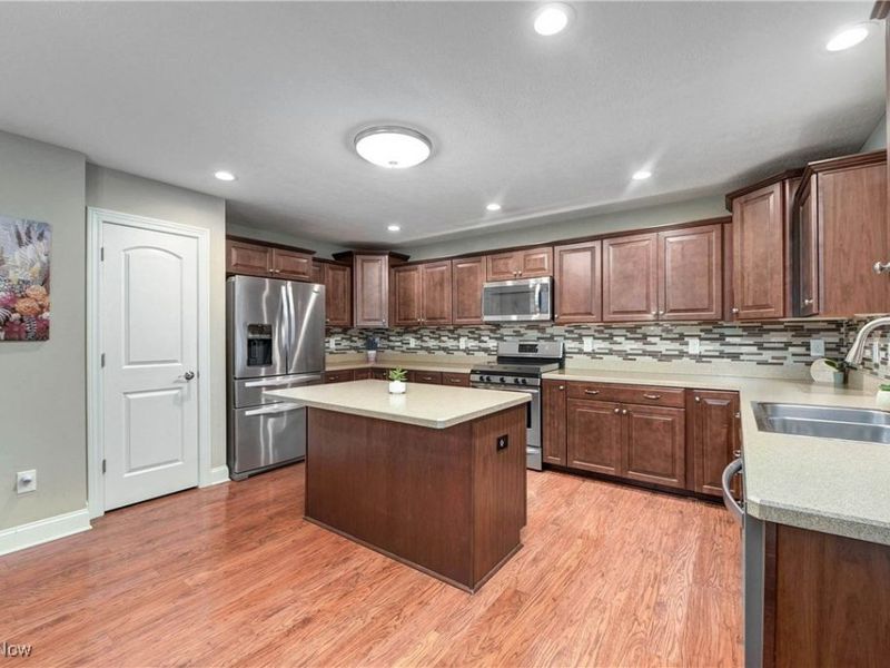 3654 Elizabeth Drive, Vermilion, OH 44089 Photo 15