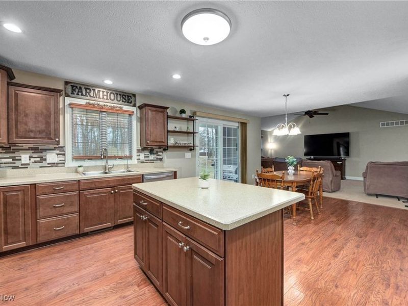 3654 Elizabeth Drive, Vermilion, OH 44089 Photo 16