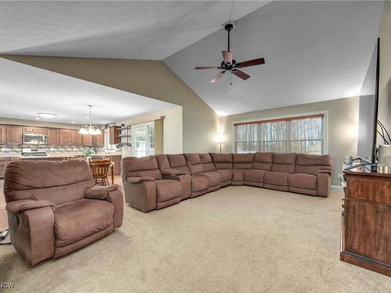 3654 Elizabeth Drive, Vermilion, OH 44089 Photo 7
