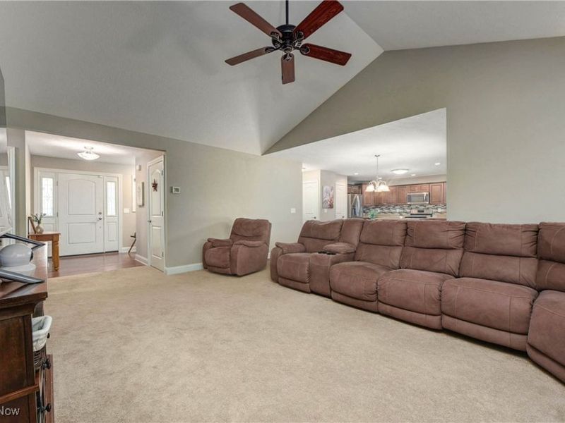 3654 Elizabeth Drive, Vermilion, OH 44089 Photo 8