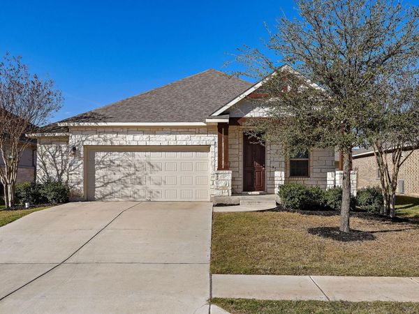 913 Centerra Hills CIR, Round Rock, TX 78665