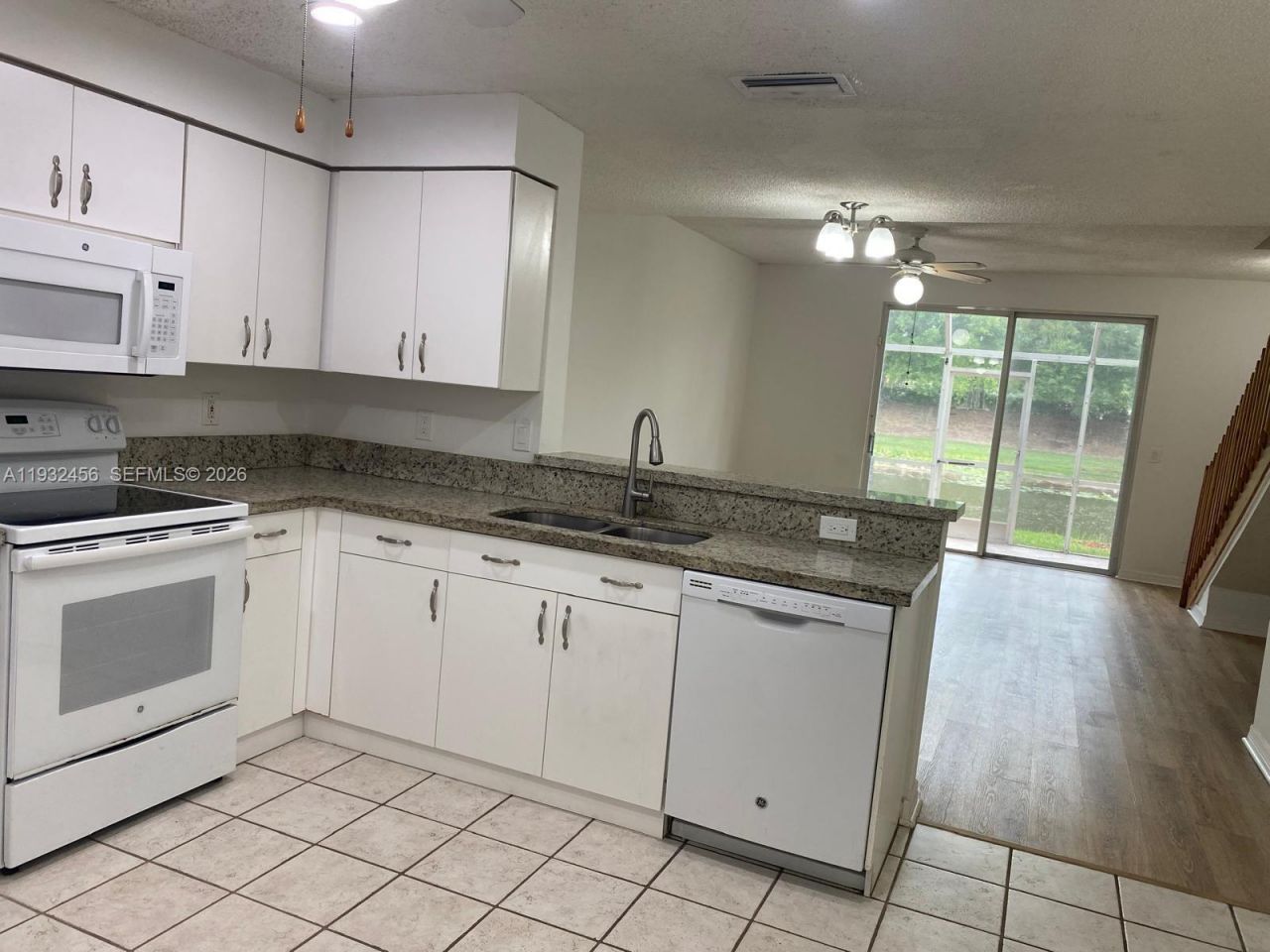 1384 Veracruz Ln, Unit 4-7, Weston, FL 33327 Photo