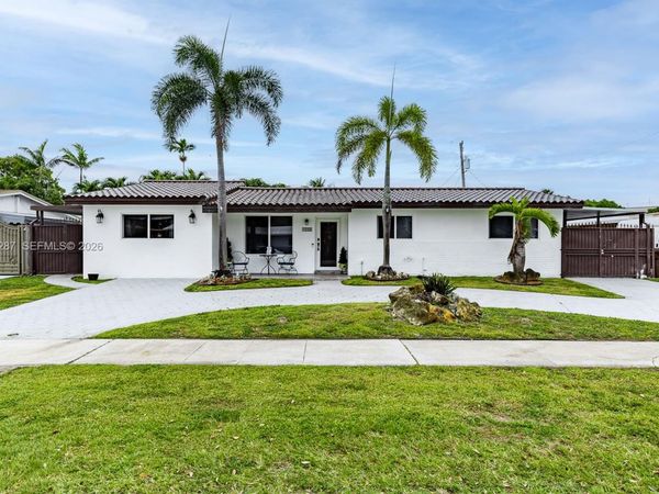 1243 W 78th St, Hialeah, FL 33014