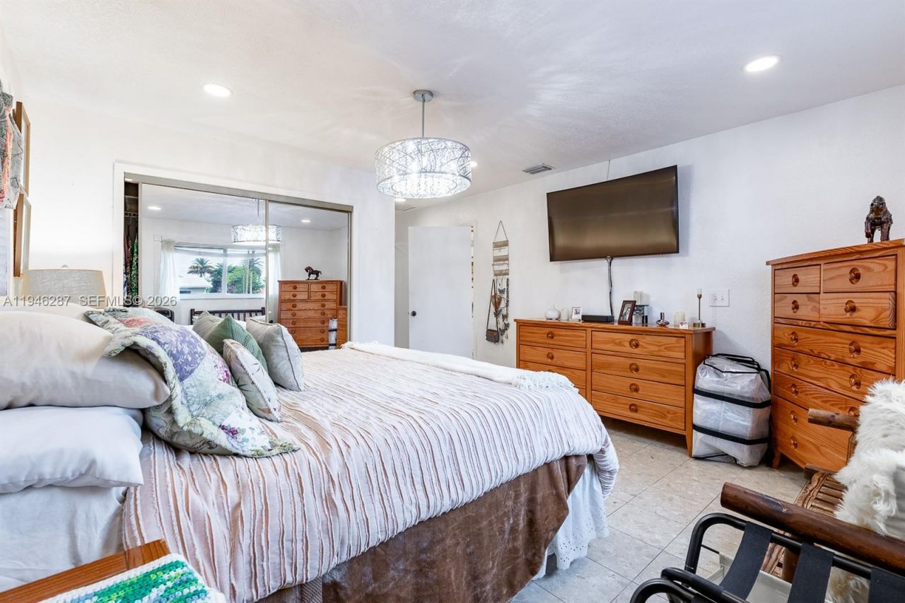 1243 W 78th St, Hialeah, FL 33014 Photo