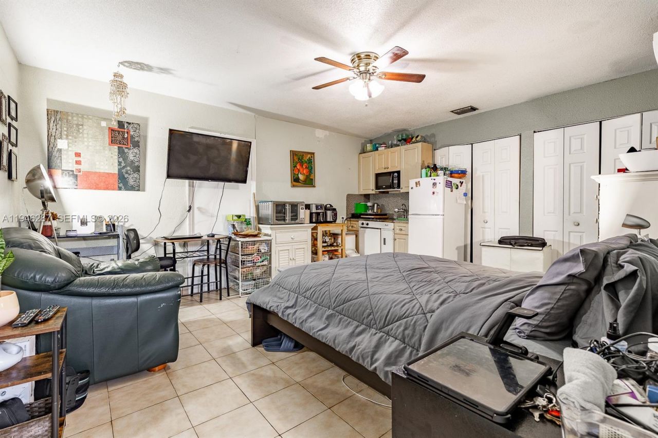 1243 W 78th St, Hialeah, FL 33014 Photo