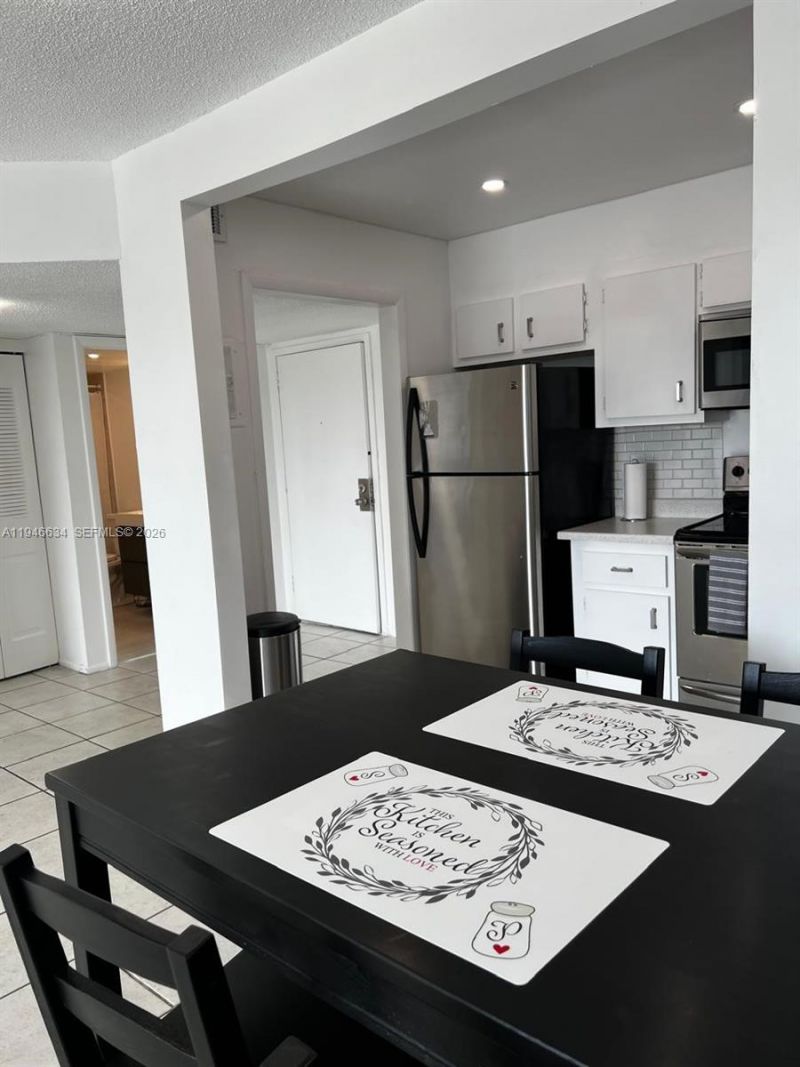 4164 Inverrary Dr, Unit 510, Lauderhill, FL 33319 Main Photo