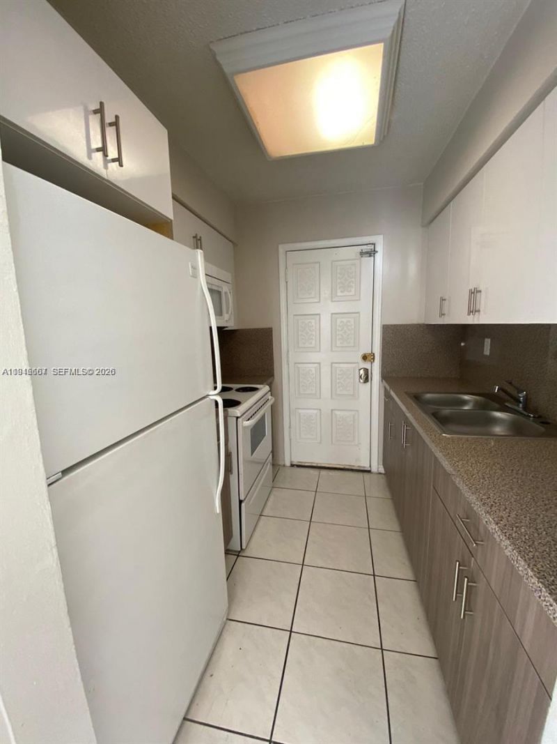 2441 NW 13th St , Unit 71, Miami, FL 33125 Photo