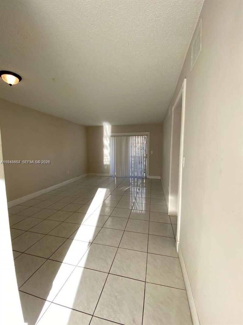 2441 NW 13th St , Unit 71, Miami, FL 33125 Photo