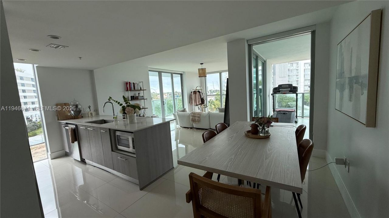 1133 102nd St, Unit 503, Bay Harbor Islands, FL 33154 Photo