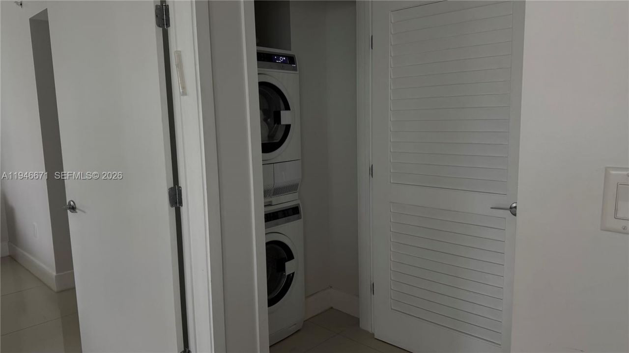 1133 102nd St, Unit 503, Bay Harbor Islands, FL 33154 Photo