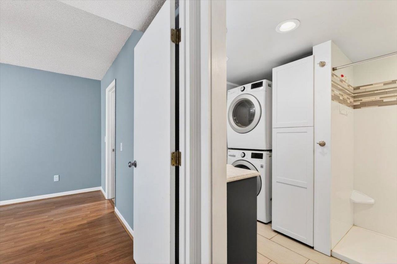 933 Perrin Dr. Photo 12