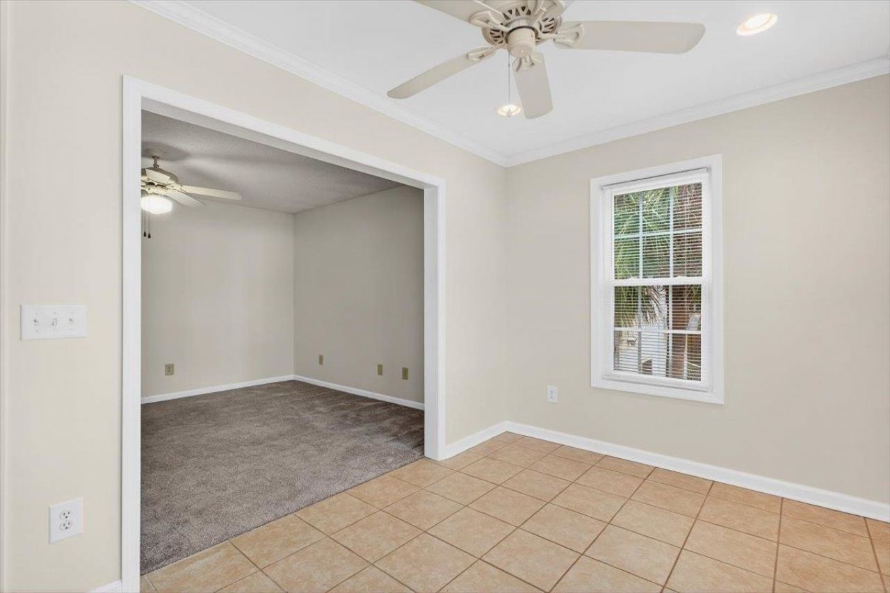 933 Perrin Dr. Photo 20