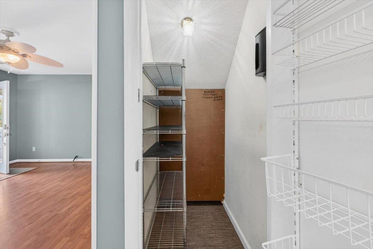 933 Perrin Dr. Photo 27