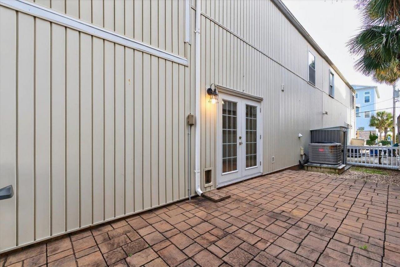 933 Perrin Dr. Photo 28