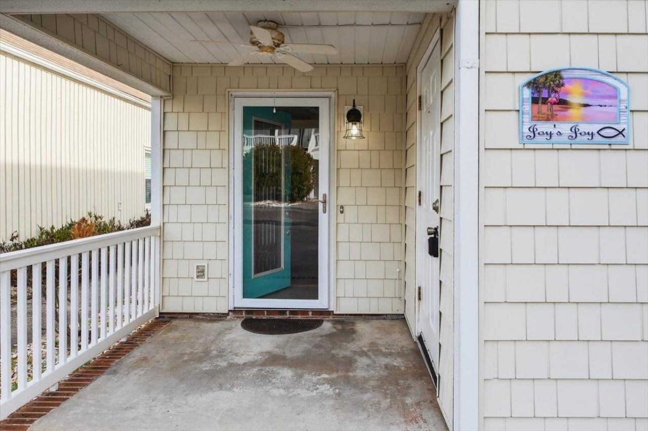 933 Perrin Dr. Photo 4