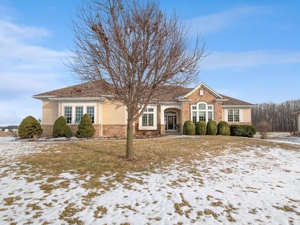 581 ROYAL ST PATS DRIVE, Wrightstown, WI 54180