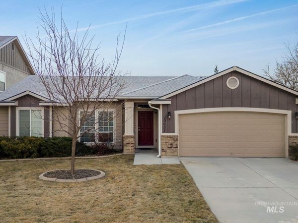 10651 Pipevine Dr., Nampa, ID 83687