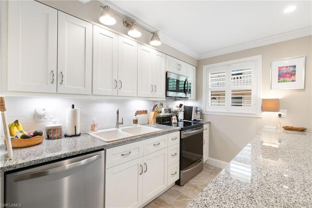 980 7th Ave S, Unit 108, Naples, FL 34102 Photo