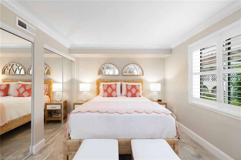 980 7th Ave S, Unit 108, Naples, FL 34102 Photo