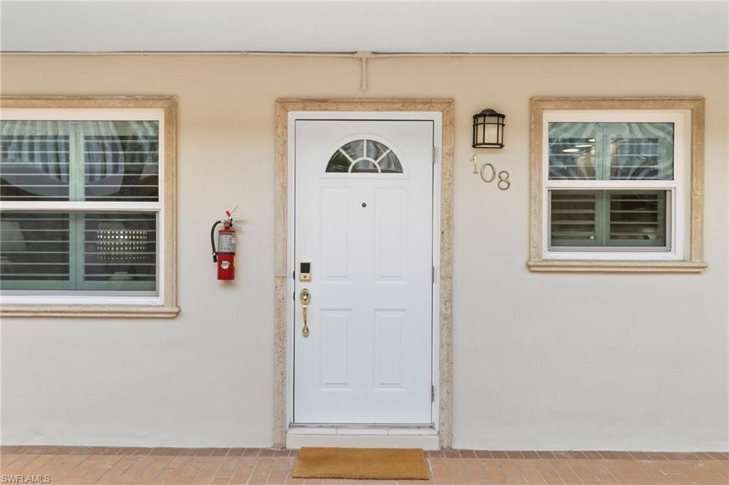 980 7th Ave S, Unit 108, Naples, FL 34102 Photo