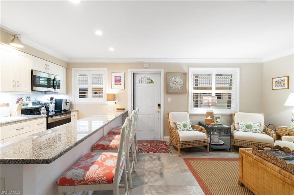 980 7th Ave S, Unit 108, Naples, FL 34102 Photo