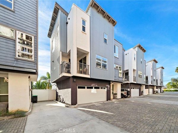 1974 Meyer Place, Unit D, Costa Mesa, CA 92627