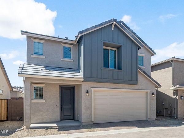 16505 W WHISPERING WIND Drive, Surprise, AZ 85387