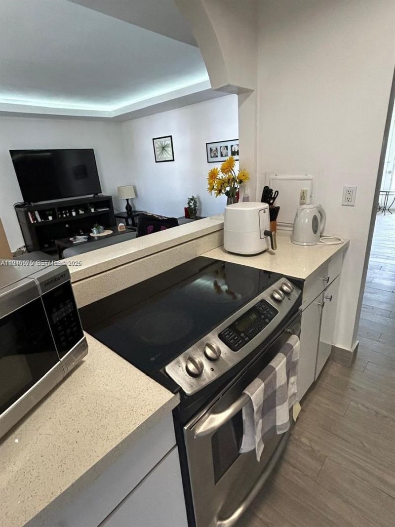 16900 NE 14th Ave , Unit 209, Miami, FL 33162 Photo