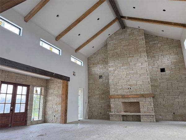 682 Evergreen CIR, Round Mountain, TX 78663