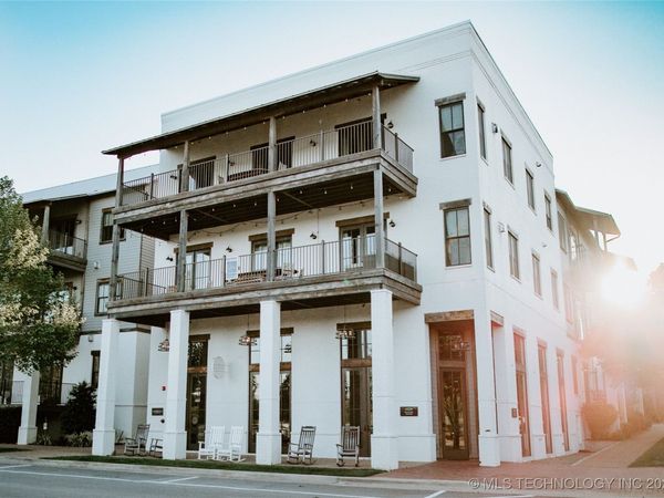 29 Water Street , Unit 5, Carlton Landing, OK 74432