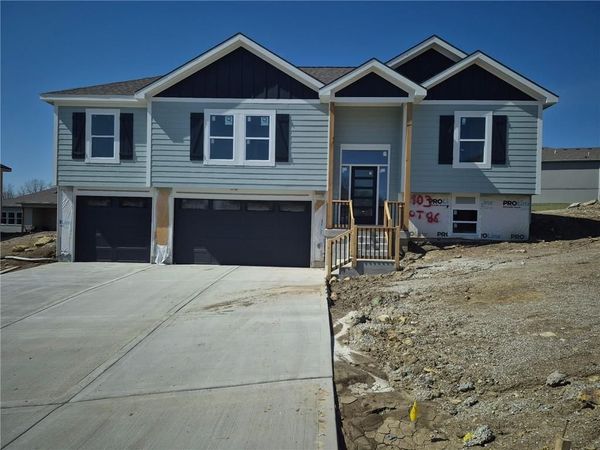 1903 Owen Drive, Pleasant Hill, MO 64080