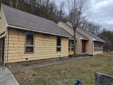 4229 US-421, Manchester, KY 40962