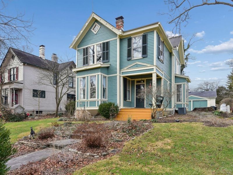 785 Greenville Avenue, Glendale, OH 45246 Photo 2