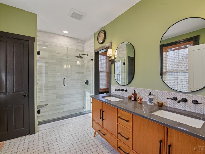 785 Greenville Avenue, Glendale, OH 45246 Photo 21