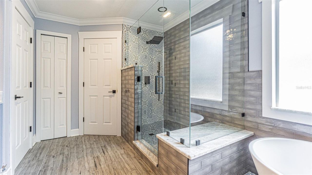 2807 Windcrest Oaks Court, Valrico, FL 33594 Photo