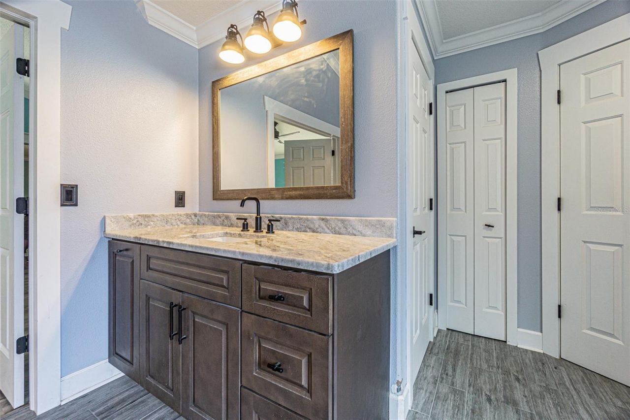 2807 Windcrest Oaks Court, Valrico, FL 33594 Photo