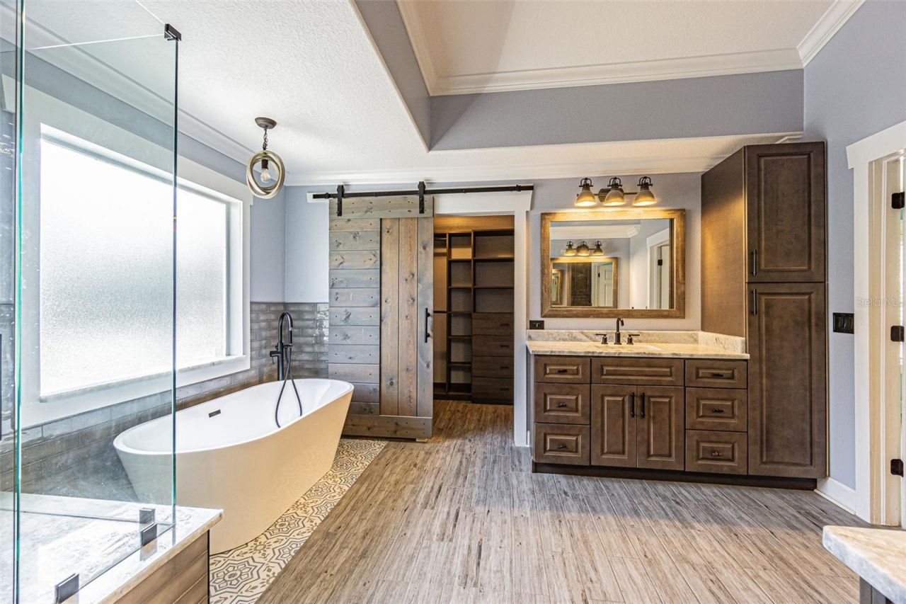 2807 Windcrest Oaks Court, Valrico, FL 33594 Photo