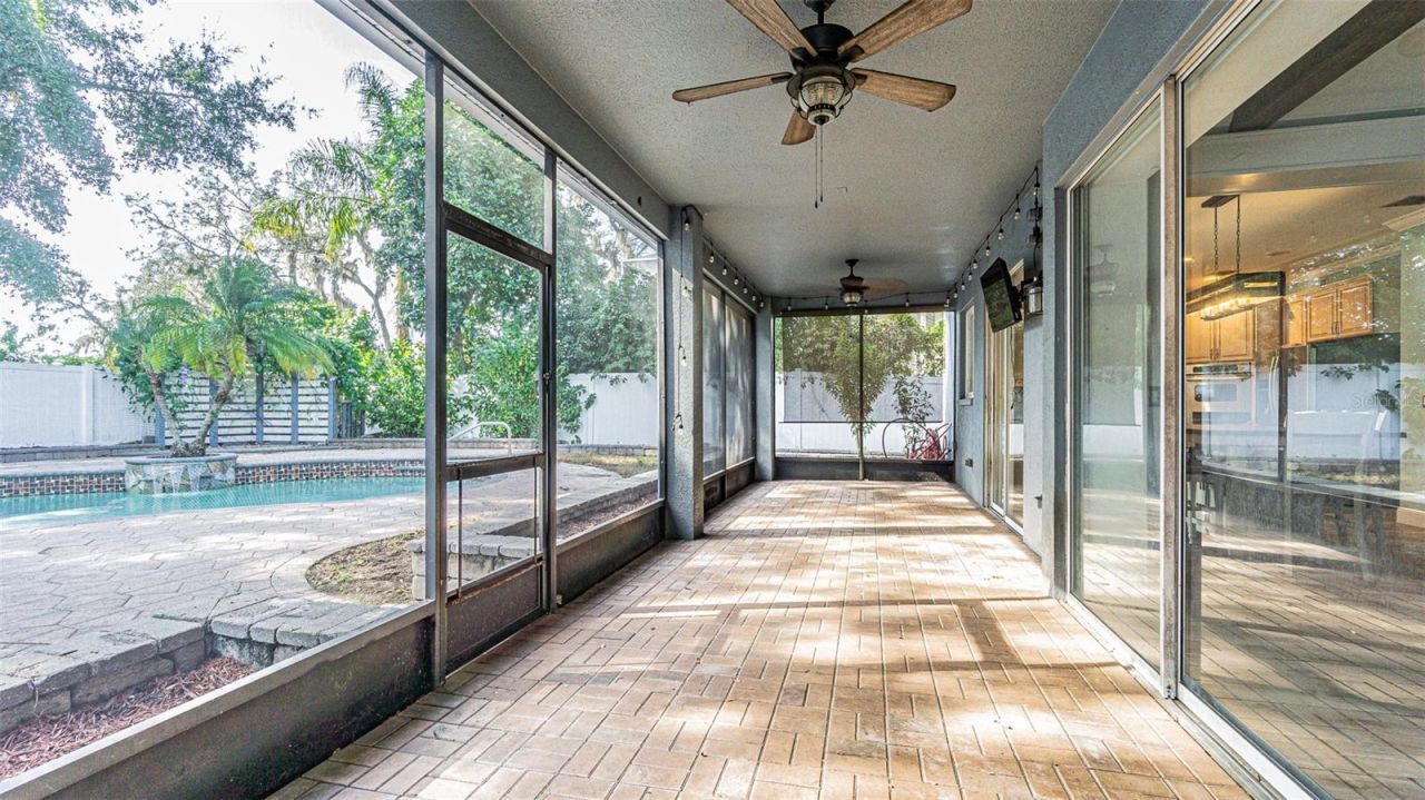 2807 Windcrest Oaks Court, Valrico, FL 33594 Photo