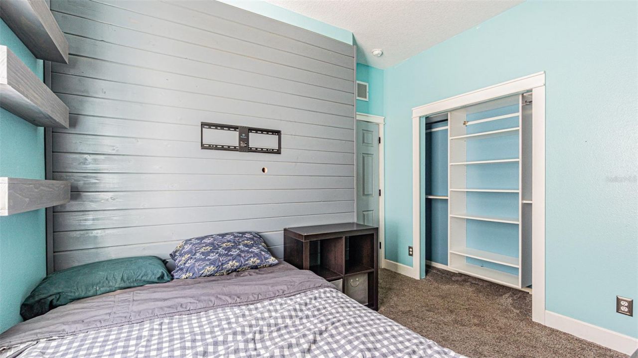 2807 Windcrest Oaks Court, Valrico, FL 33594 Photo