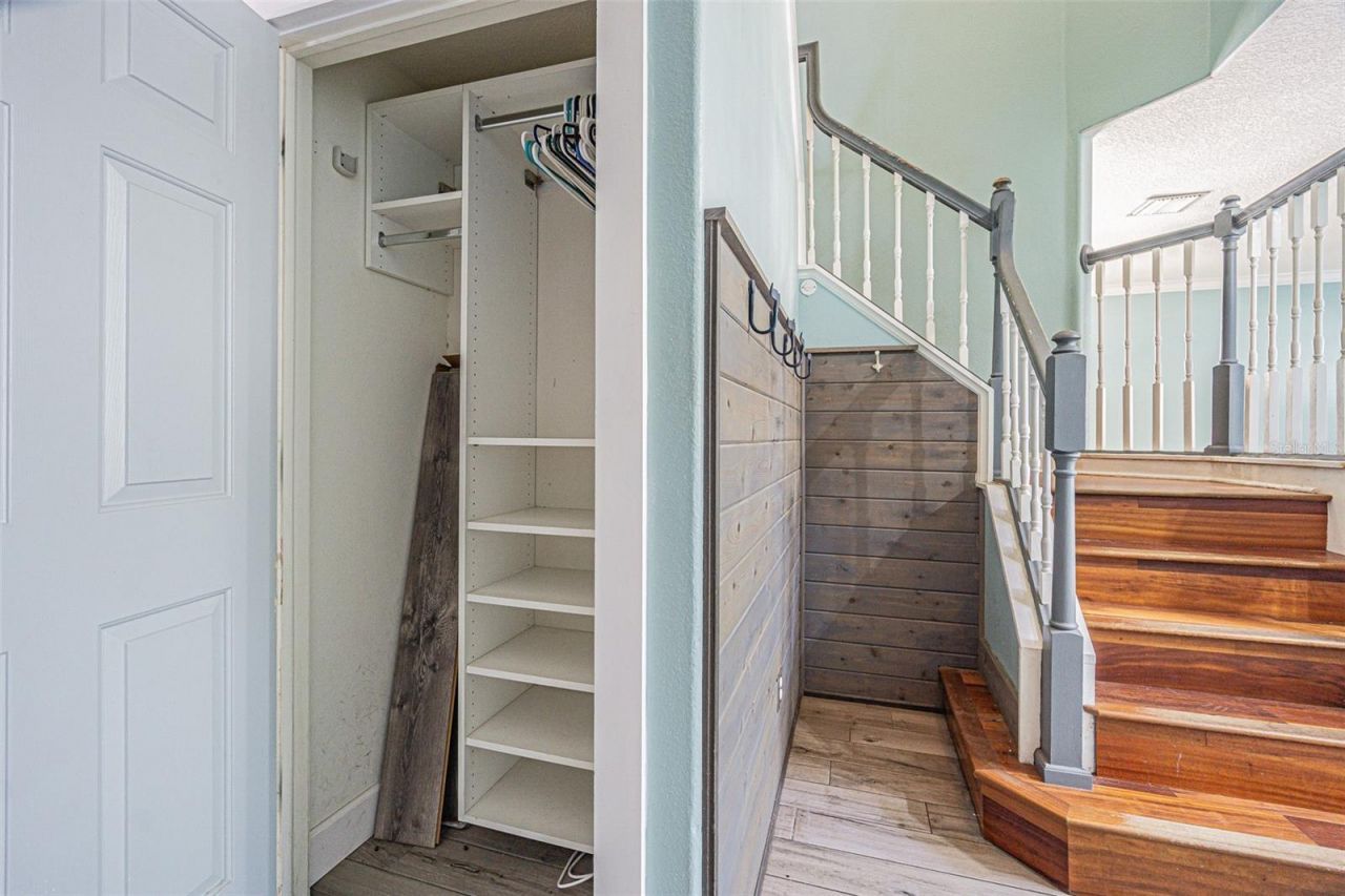 2807 Windcrest Oaks Court, Valrico, FL 33594 Photo