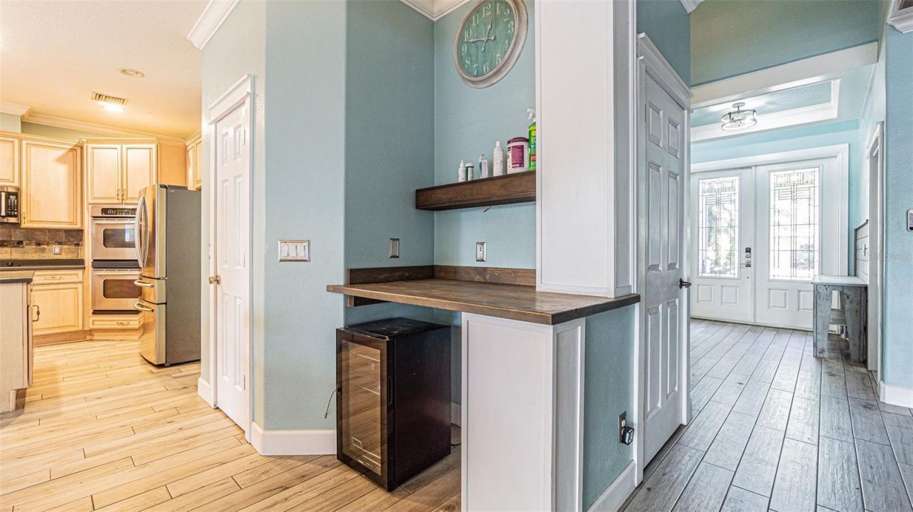 2807 Windcrest Oaks Court, Valrico, FL 33594 Photo