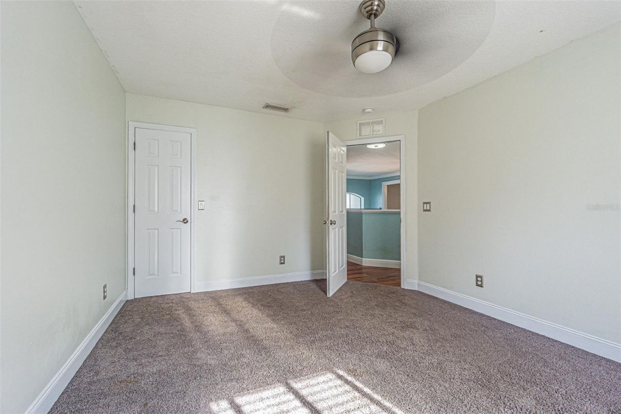 2807 Windcrest Oaks Court, Valrico, FL 33594 Photo