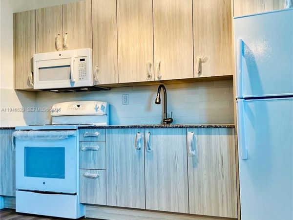 1560 NW 1st Ct, Unit 3, Miami, FL 33136