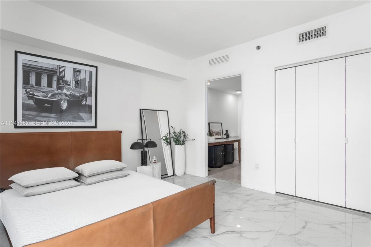 465 Brickell Ave, Unit 5505, Miami, FL 33131 Photo