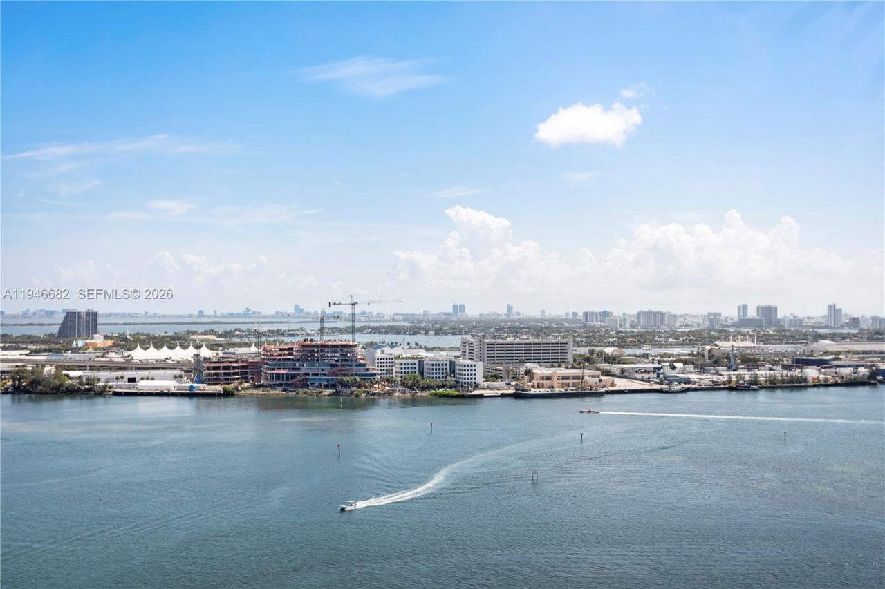 465 Brickell Ave, Unit 5505, Miami, FL 33131 Photo