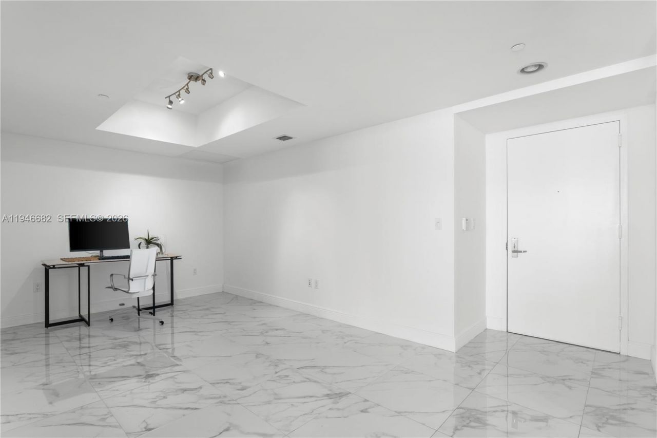 465 Brickell Ave, Unit 5505, Miami, FL 33131 Photo
